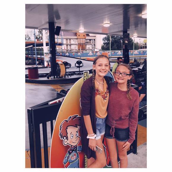 Meet your Posher, Chloe - Picture 1 of 1